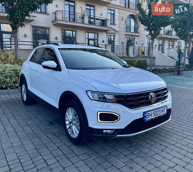 Внедорожник / Кроссовер Volkswagen T-Roc 2019 в Одессе
