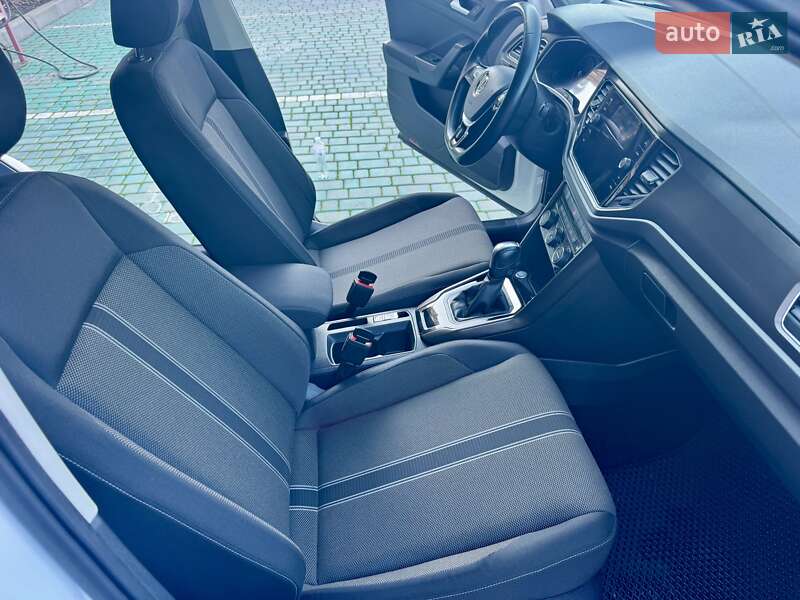 Внедорожник / Кроссовер Volkswagen T-Roc 2019 в Одессе