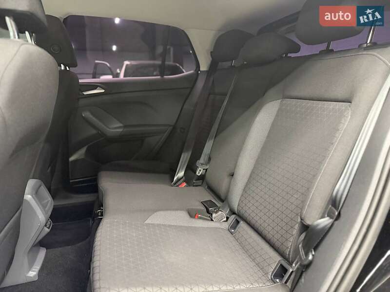 Позашляховик / Кросовер Volkswagen T-Roc 2020 в Чернівцях фото 16 Позашляховик / Кросовер Volkswagen T-Roc 2020 в Чернівцях