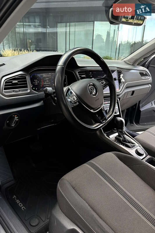Внедорожник / Кроссовер Volkswagen T-Roc 2018 в Киеве