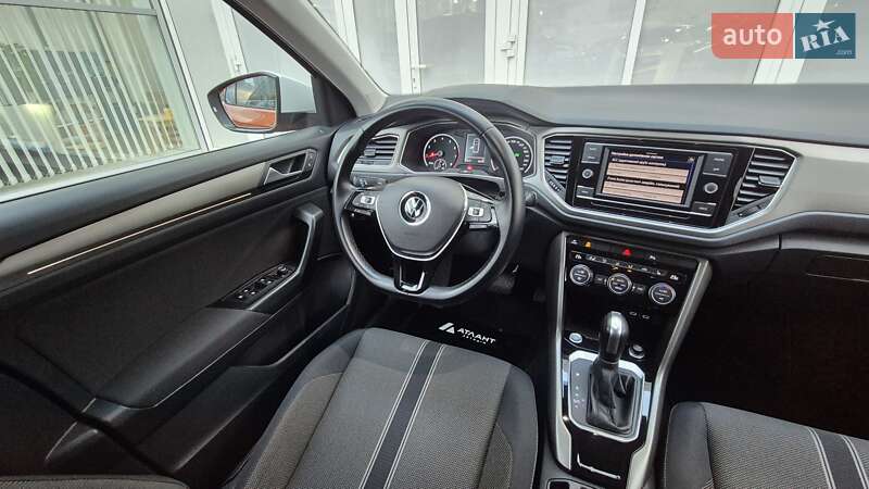 Внедорожник / Кроссовер Volkswagen T-Roc 2020 в Киеве