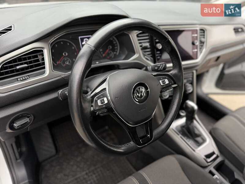 Внедорожник / Кроссовер Volkswagen T-Roc 2021 в Киеве