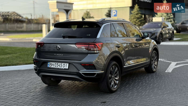 Внедорожник / Кроссовер Volkswagen T-Roc 2021 в Одессе