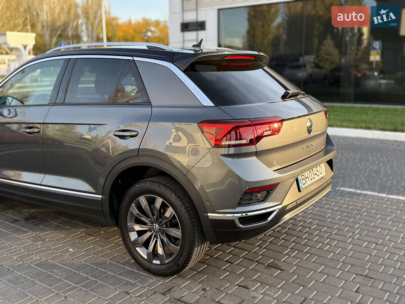 Внедорожник / Кроссовер Volkswagen T-Roc 2021 в Одессе