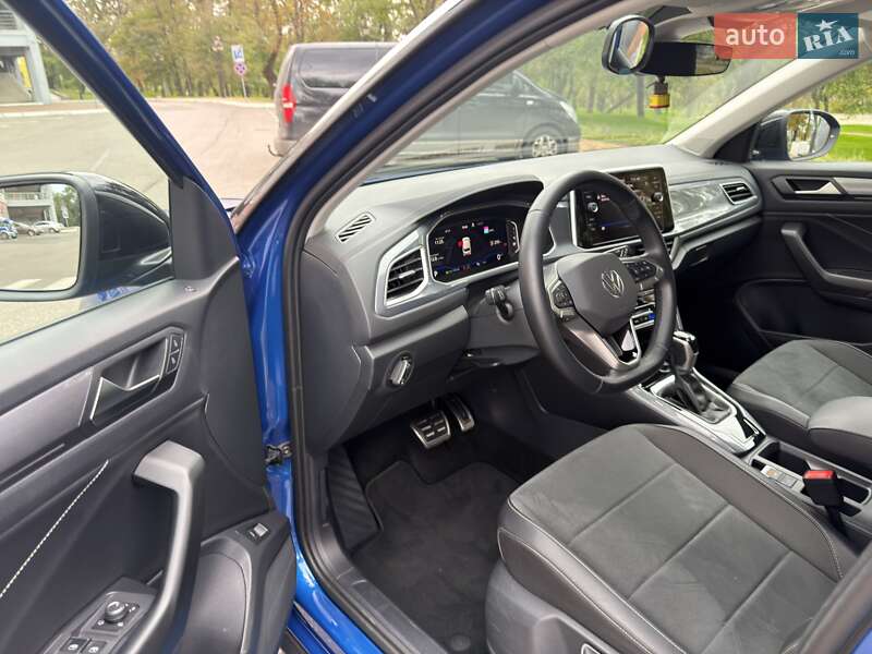Внедорожник / Кроссовер Volkswagen T-Roc 2022 в Одессе