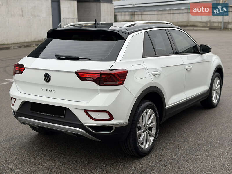 Внедорожник / Кроссовер Volkswagen T-Roc 2023 в Киеве