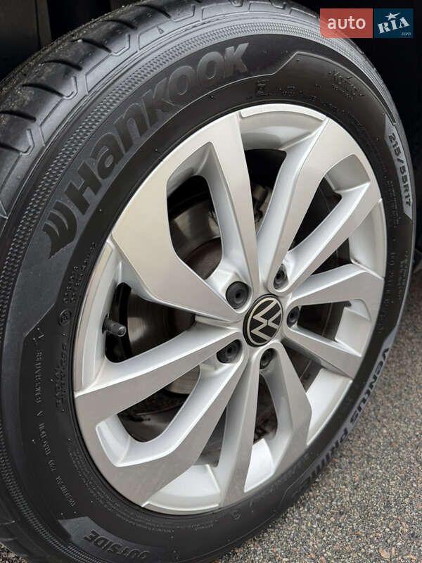 Внедорожник / Кроссовер Volkswagen T-Roc 2023 в Киеве