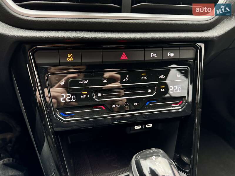 Позашляховик / Кросовер Volkswagen T-Roc 2024 в Києві