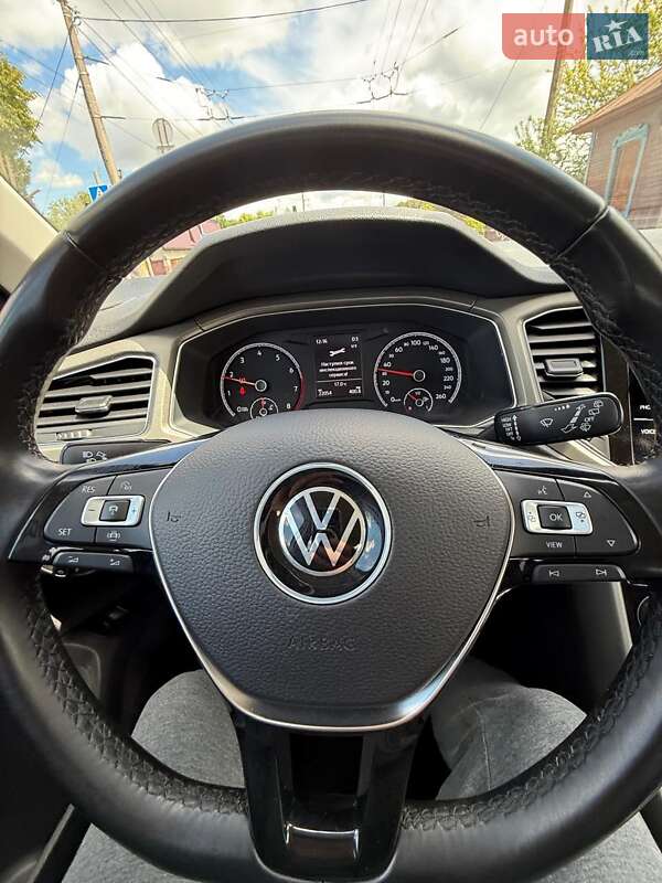 Позашляховик / Кросовер Volkswagen T-Roc 2021 в Чернігові фото 2 Позашляховик / Кросовер Volkswagen T-Roc 2021 в Чернігові