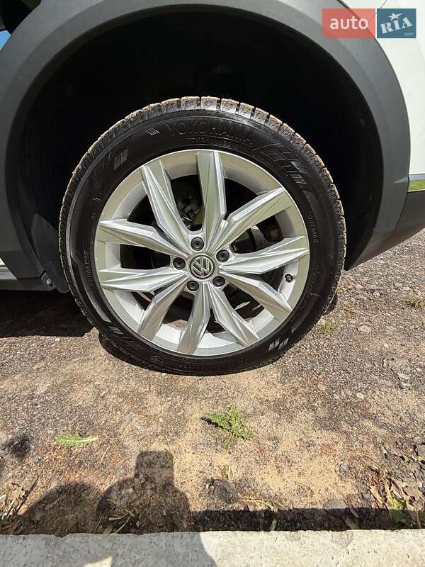 Позашляховик / Кросовер Volkswagen T-Roc 2021 в Чернігові фото 19 Позашляховик / Кросовер Volkswagen T-Roc 2021 в Чернігові