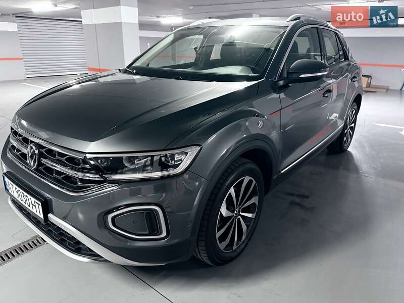 Позашляховик / Кросовер Volkswagen T-Roc 2023 в Івано-Франківську
