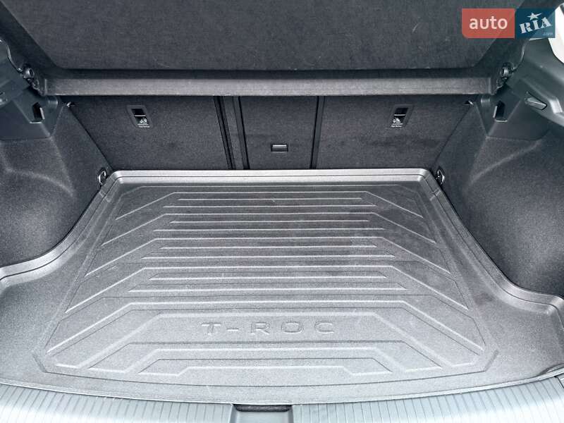 Позашляховик / Кросовер Volkswagen T-Roc 2023 в Івано-Франківську