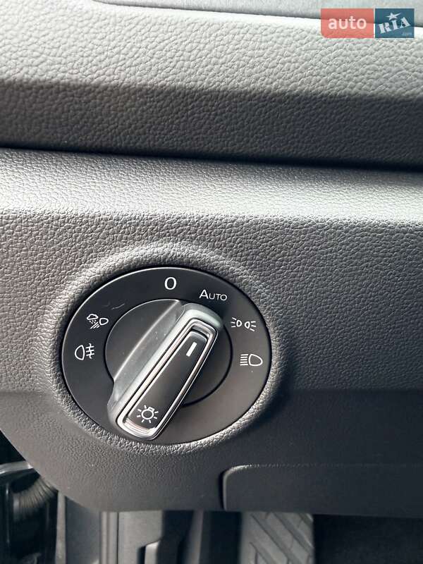 Позашляховик / Кросовер Volkswagen T-Roc 2023 в Івано-Франківську