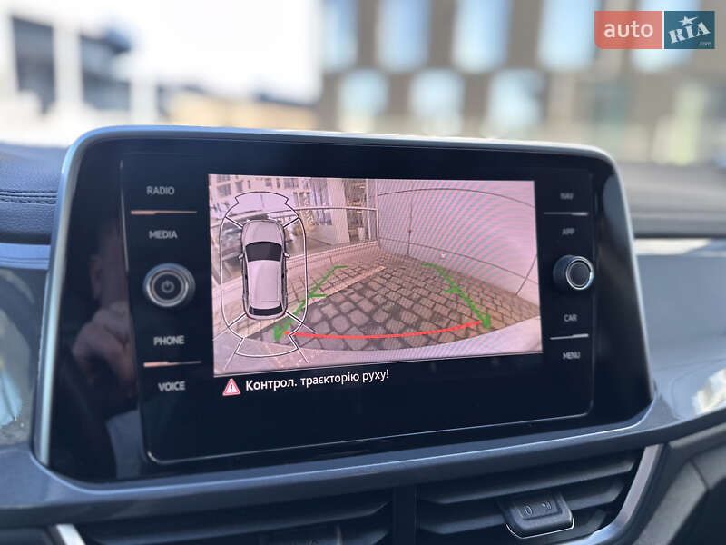 Позашляховик / Кросовер Volkswagen T-Roc 2022 в Івано-Франківську