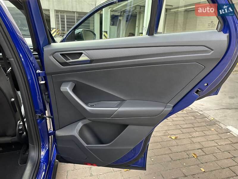 Внедорожник / Кроссовер Volkswagen T-Roc 2022 в Киеве фото 48 Внедорожник / Кроссовер Volkswagen T-Roc 2022 в Киеве