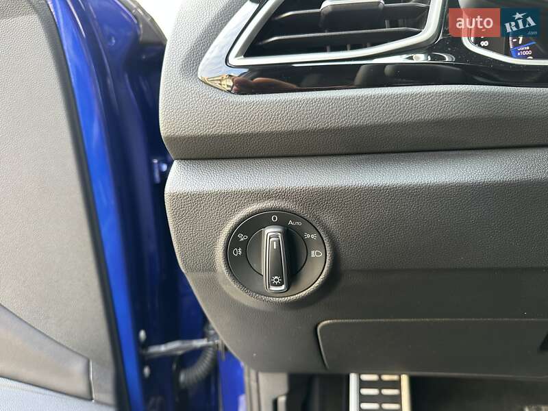 Внедорожник / Кроссовер Volkswagen T-Roc 2022 в Киеве фото 53 Внедорожник / Кроссовер Volkswagen T-Roc 2022 в Киеве