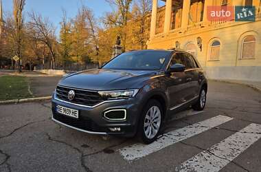 Внедорожник / Кроссовер Volkswagen T-Roc 2019 в Одессе