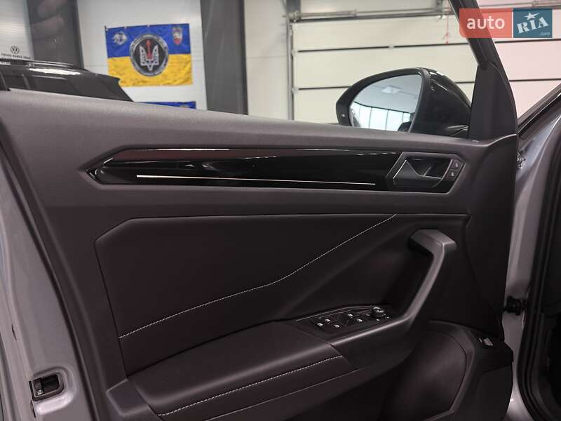 Внедорожник / Кроссовер Volkswagen T-Roc 2024 в Тернополе