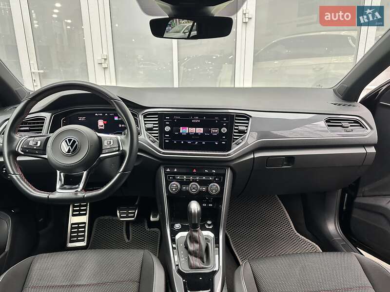 Внедорожник / Кроссовер Volkswagen T-Roc 2021 в Киеве