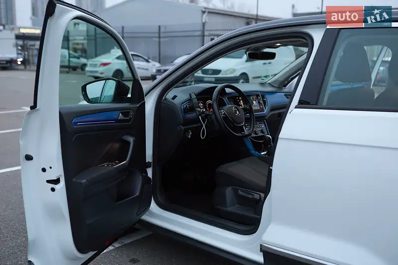 Volkswagen T-Roc 2018 VIN WVGZZZA1ZJV043654 фото оголошення 22 з 85
