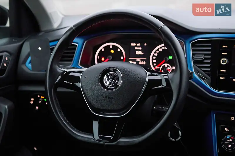Volkswagen T-Roc 2018 VIN WVGZZZA1ZJV043654 фото оголошення 32 з 85
