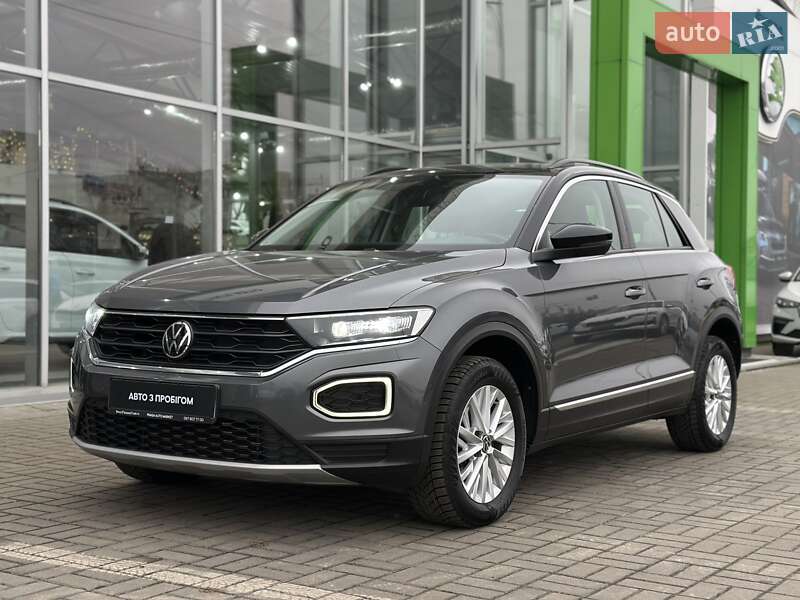 Внедорожник / Кроссовер Volkswagen T-Roc 2021 в Киеве