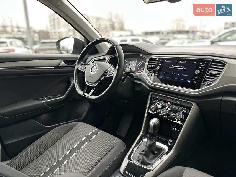 Внедорожник / Кроссовер Volkswagen T-Roc 2021 в Киеве