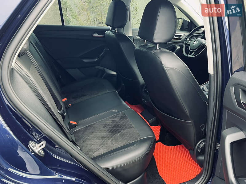 Внедорожник / Кроссовер Volkswagen T-Roc 2019 в Одессе