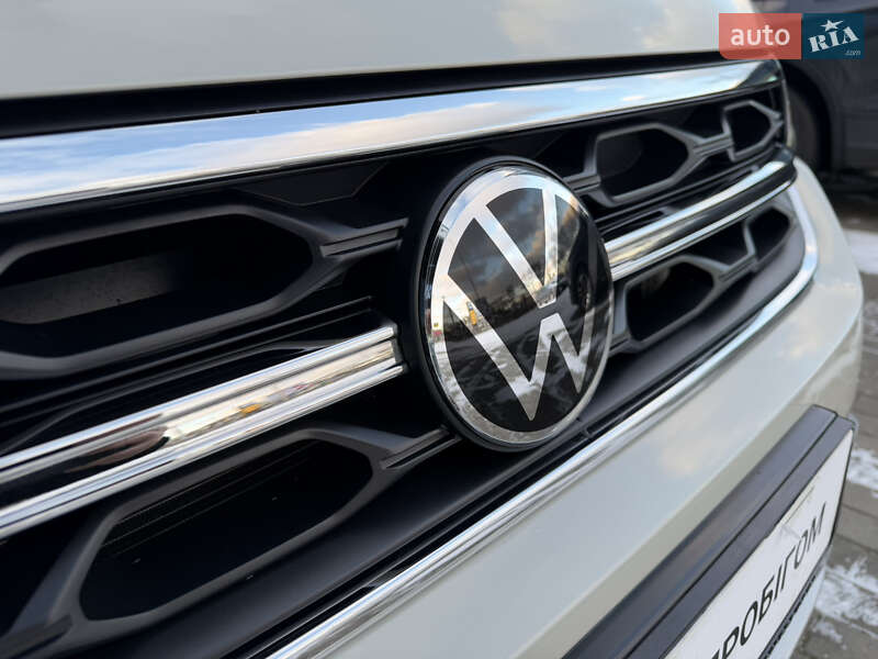 Позашляховик / Кросовер Volkswagen T-Roc 2024 в Києві