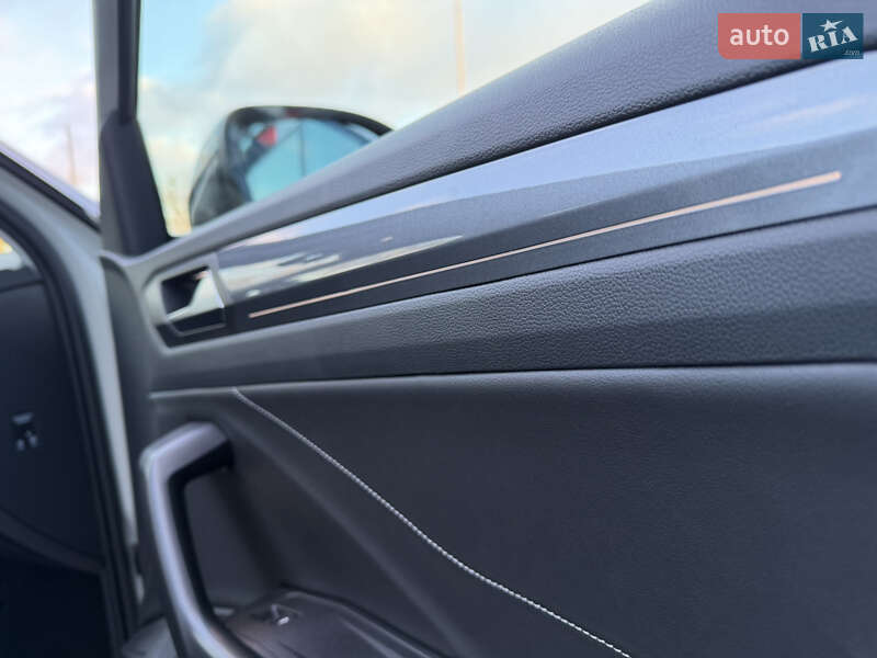 Позашляховик / Кросовер Volkswagen T-Roc 2024 в Києві