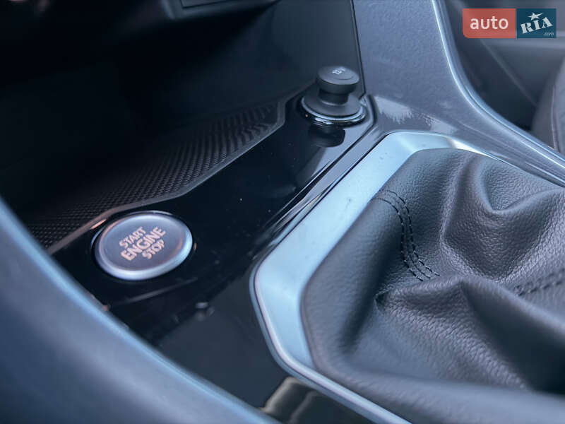 Позашляховик / Кросовер Volkswagen T-Roc 2024 в Києві