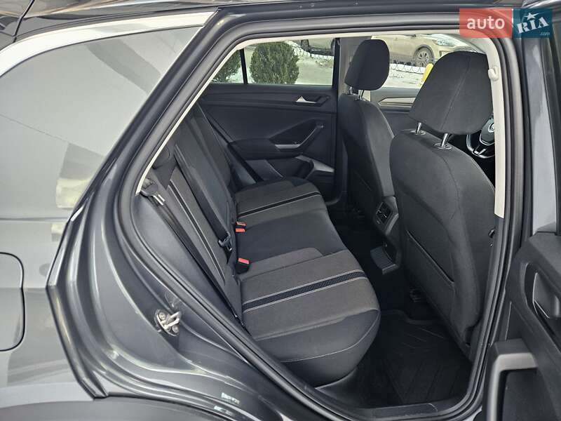 Позашляховик / Кросовер Volkswagen T-Roc 2020 в Києві фото 28 Позашляховик / Кросовер Volkswagen T-Roc 2020 в Києві