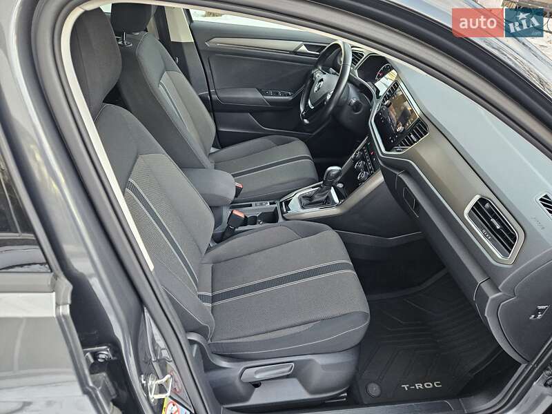 Позашляховик / Кросовер Volkswagen T-Roc 2020 в Києві фото 33 Позашляховик / Кросовер Volkswagen T-Roc 2020 в Києві