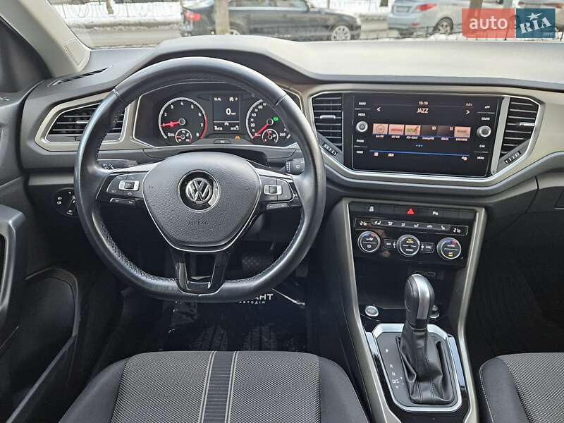 Позашляховик / Кросовер Volkswagen T-Roc 2020 в Києві фото 37 Позашляховик / Кросовер Volkswagen T-Roc 2020 в Києві