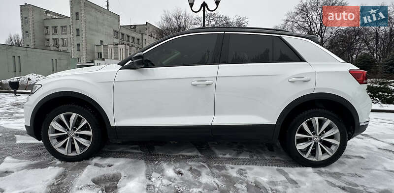 Внедорожник / Кроссовер Volkswagen T-Roc 2019 в Днепре