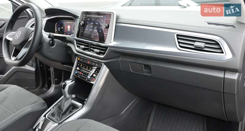 Внедорожник / Кроссовер Volkswagen T-Roc 2023 в Одессе