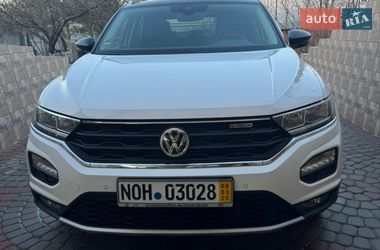 Позашляховик / Кросовер Volkswagen T-Roc 2018 в Чернівцях