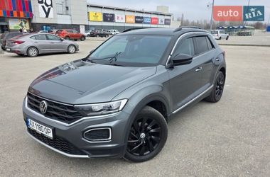 Внедорожник / Кроссовер Volkswagen T-Roc 2021 в Харькове