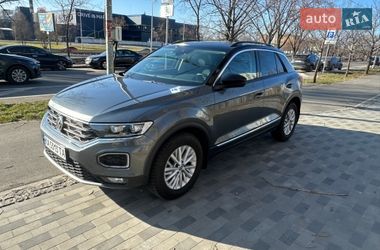 Внедорожник / Кроссовер Volkswagen T-Roc 2020 в Киеве