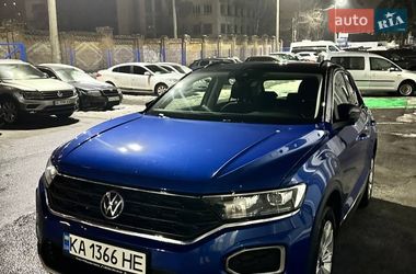 Позашляховик / Кросовер Volkswagen T-Roc 2021 в Києві