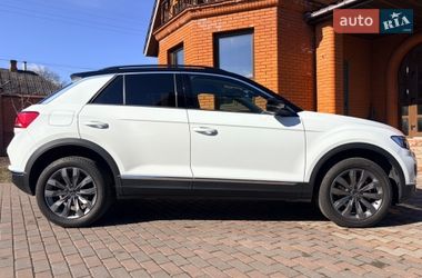 Внедорожник / Кроссовер Volkswagen T-Roc 2020 в Киеве