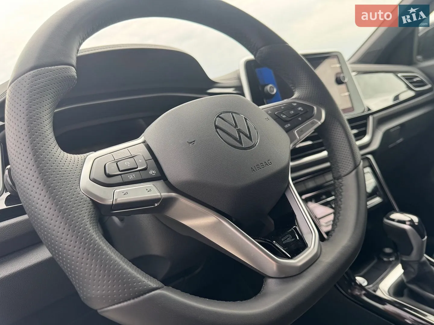 2025 Volkswagen T-Roc - мініатюра 26