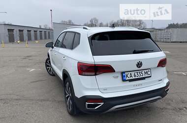 Позашляховик / Кросовер Volkswagen Taos 2022 в Києві