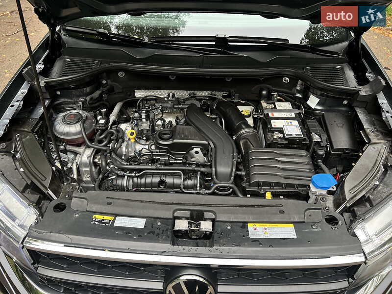 Внедорожник / Кроссовер Volkswagen Taos 2023 в Киеве
