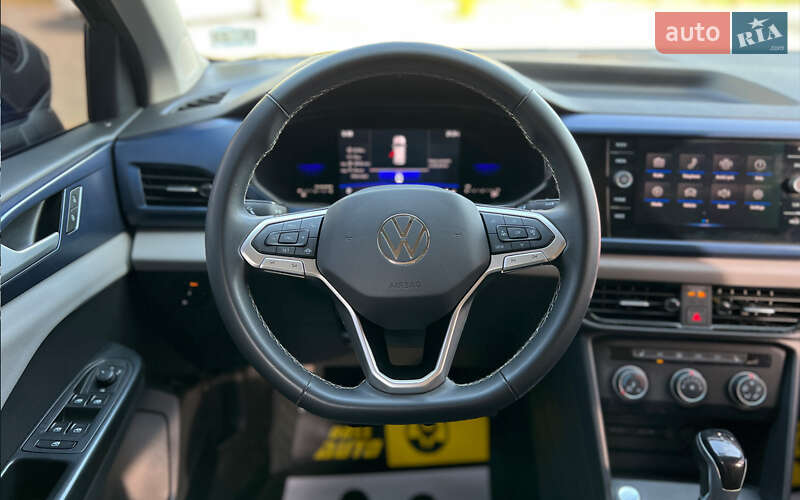 Позашляховик / Кросовер Volkswagen Taos 2022 в Львові