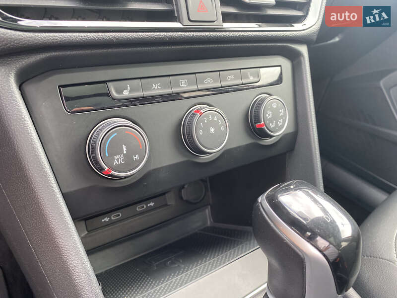 Внедорожник / Кроссовер Volkswagen Taos 2022 в Киеве