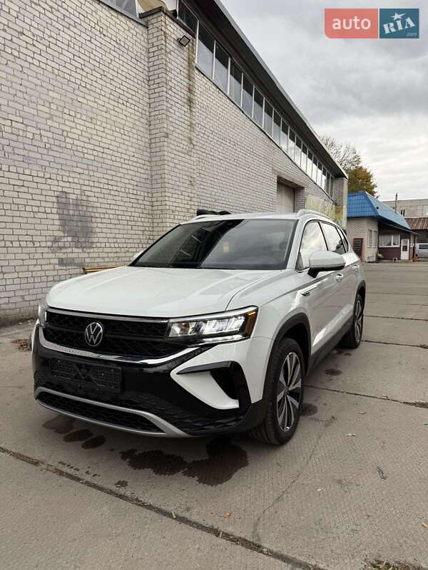 Внедорожник / Кроссовер Volkswagen Taos 2024 в Харькове