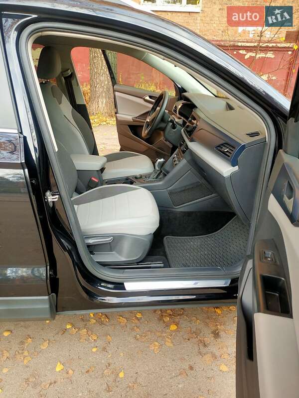 Внедорожник / Кроссовер Volkswagen Taos 2022 в Сумах