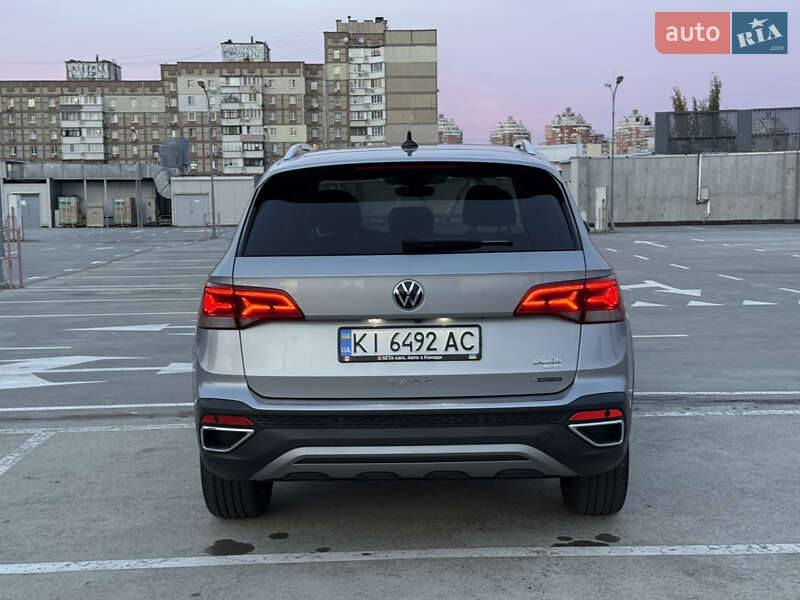 Внедорожник / Кроссовер Volkswagen Taos 2023 в Киеве