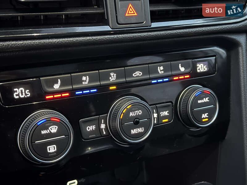 Внедорожник / Кроссовер Volkswagen Taos 2023 в Киеве